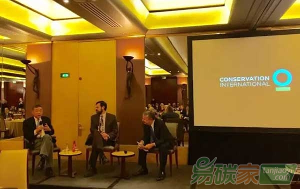 美國前首席氣候變化談判官喬納森潘興和中國資深氣候問題研究專家李俊峰展開對話