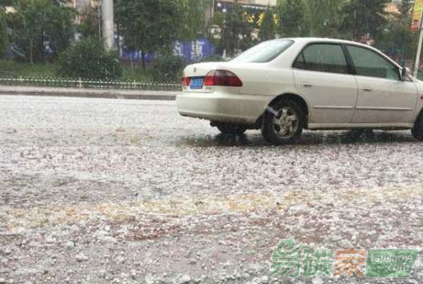 中國多地遭遇強(qiáng)降雨冰雹天氣